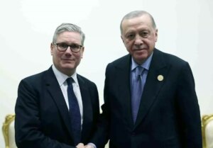 cumhurbaskani erdogan misirda ingiltere basbakani starmer ile gorustu uBAPs2j8.jpg