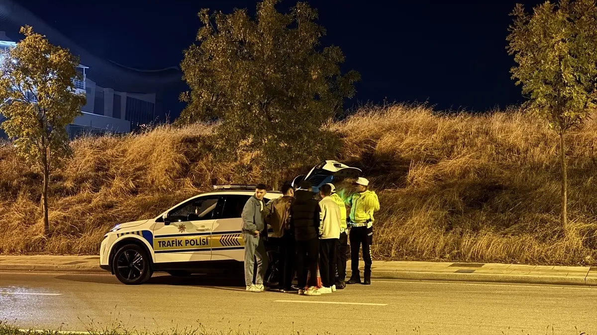Edirne’de Asayiş ve Trafik Denetimi, Kavga Sonrası Yaralılar Hastaneye Kaldırıldı