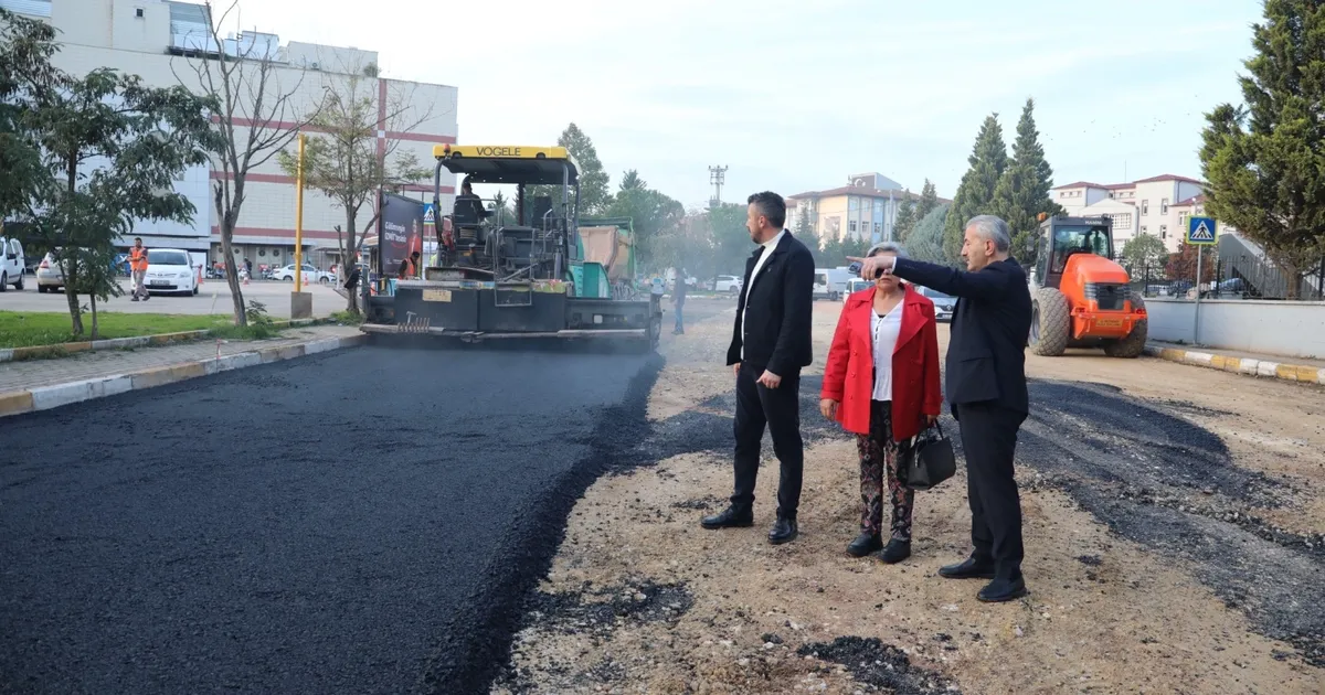 izmitte yahya kaptanda asfalt hamlesi NjPahKMY.webp
