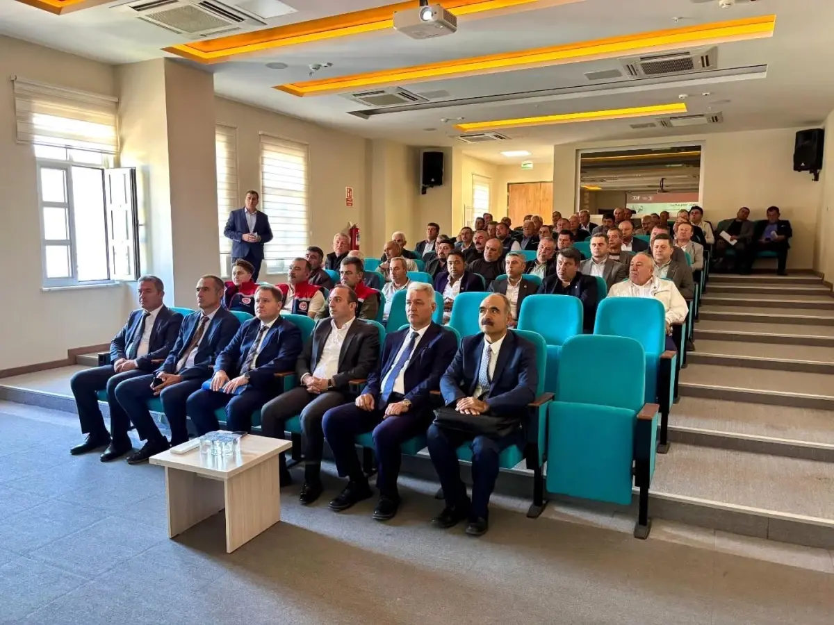 tarim sayimi icin bilgilendirme toplantisi duzenlendi aV32r8u6.jpg