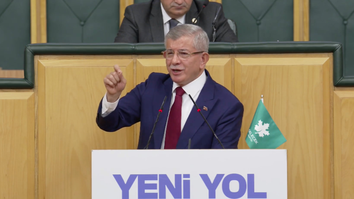 ahmet davutoglundan umit ozdaga provokator fasist chkIu3DG.jpg