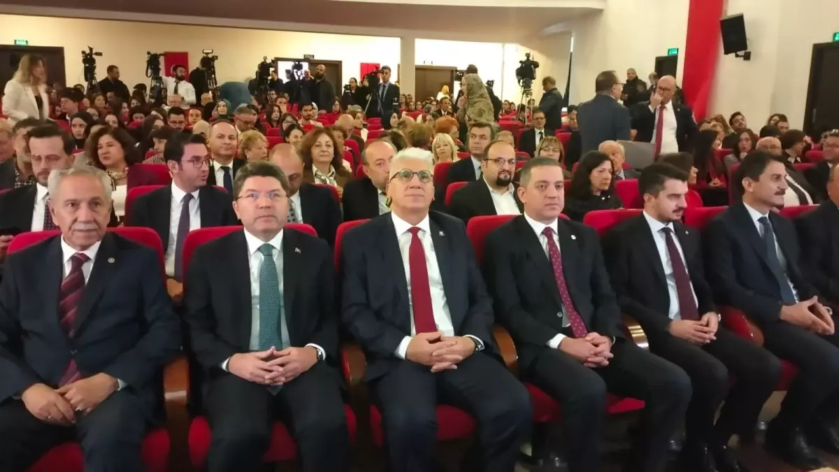 hukuk fakulteleri kontenjanlari azaliyor A6kU8N6q.jpg