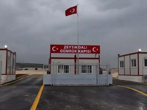 Suriye'den flaş karar! Sınırdaki iki gümrük kapısı kapatılıyor